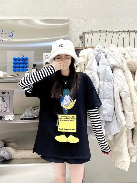 Donald Duck Stereoscopic Feet Tee