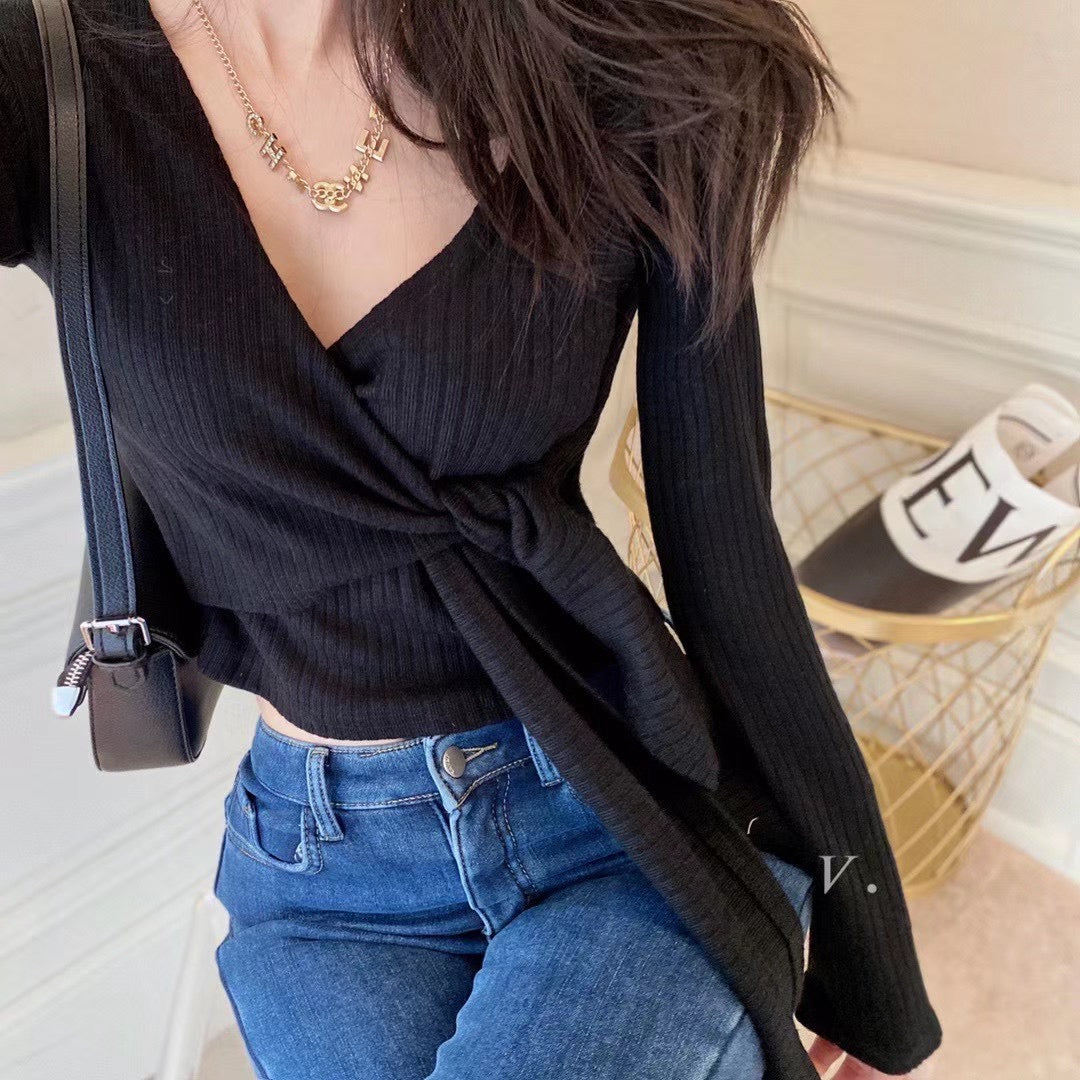 V-neck Tie Ribbed Knit Top