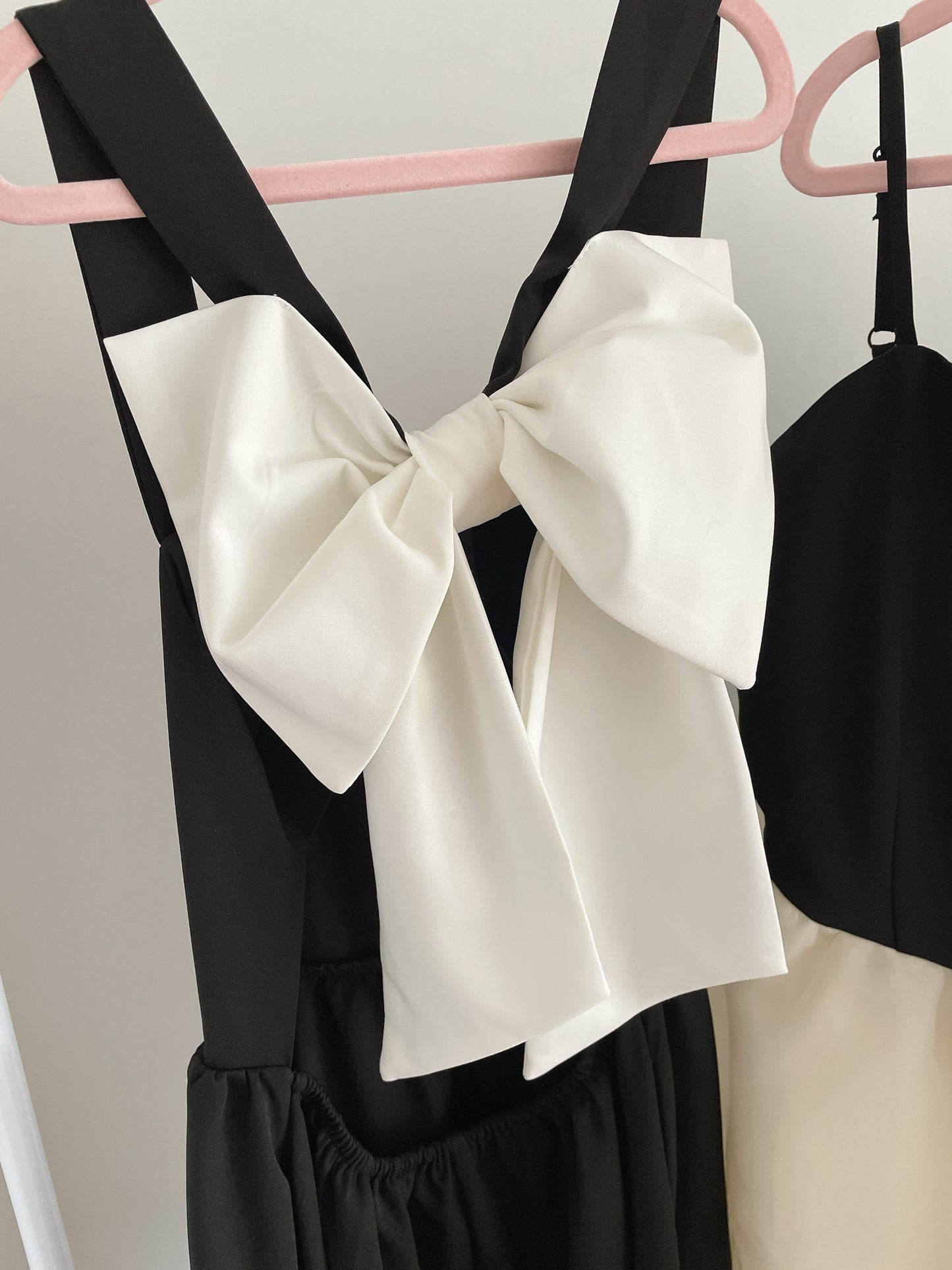 Back Large Ribbon Midi Dress