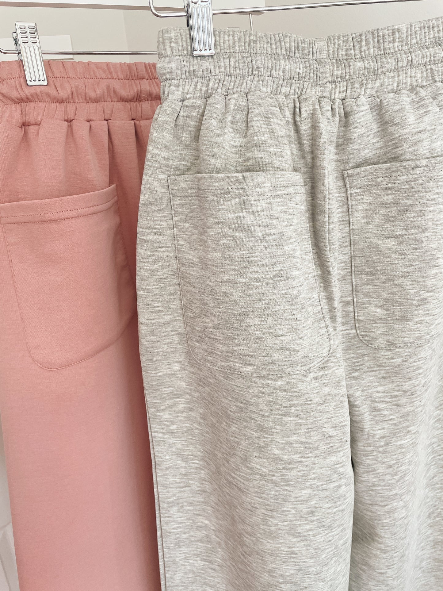 Two Pockets Wide Leg Pants