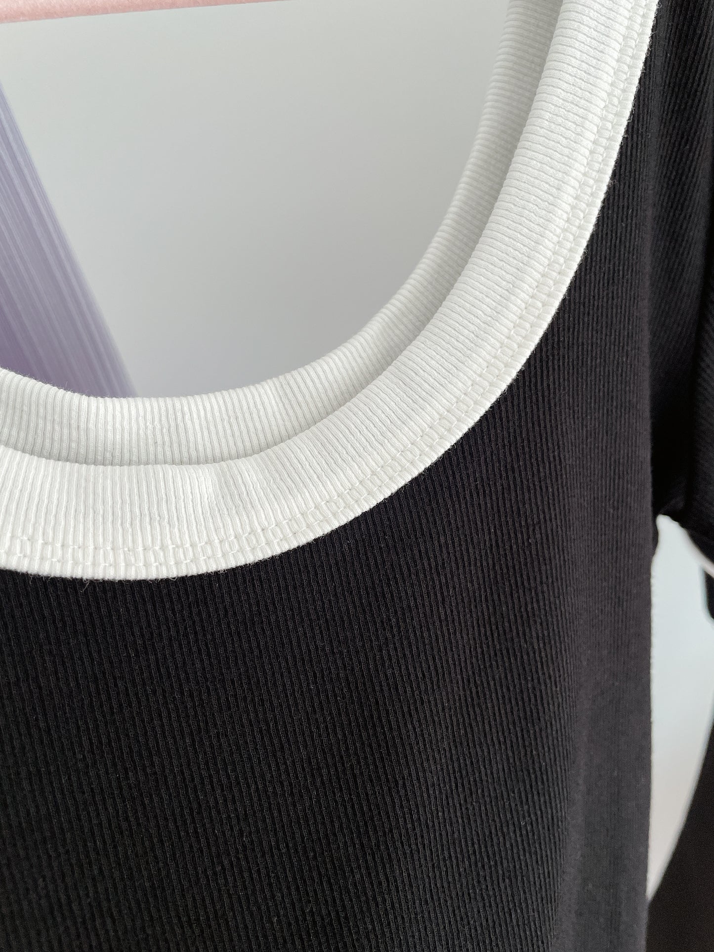 Contrast Trim Cropped Knit T-shirt