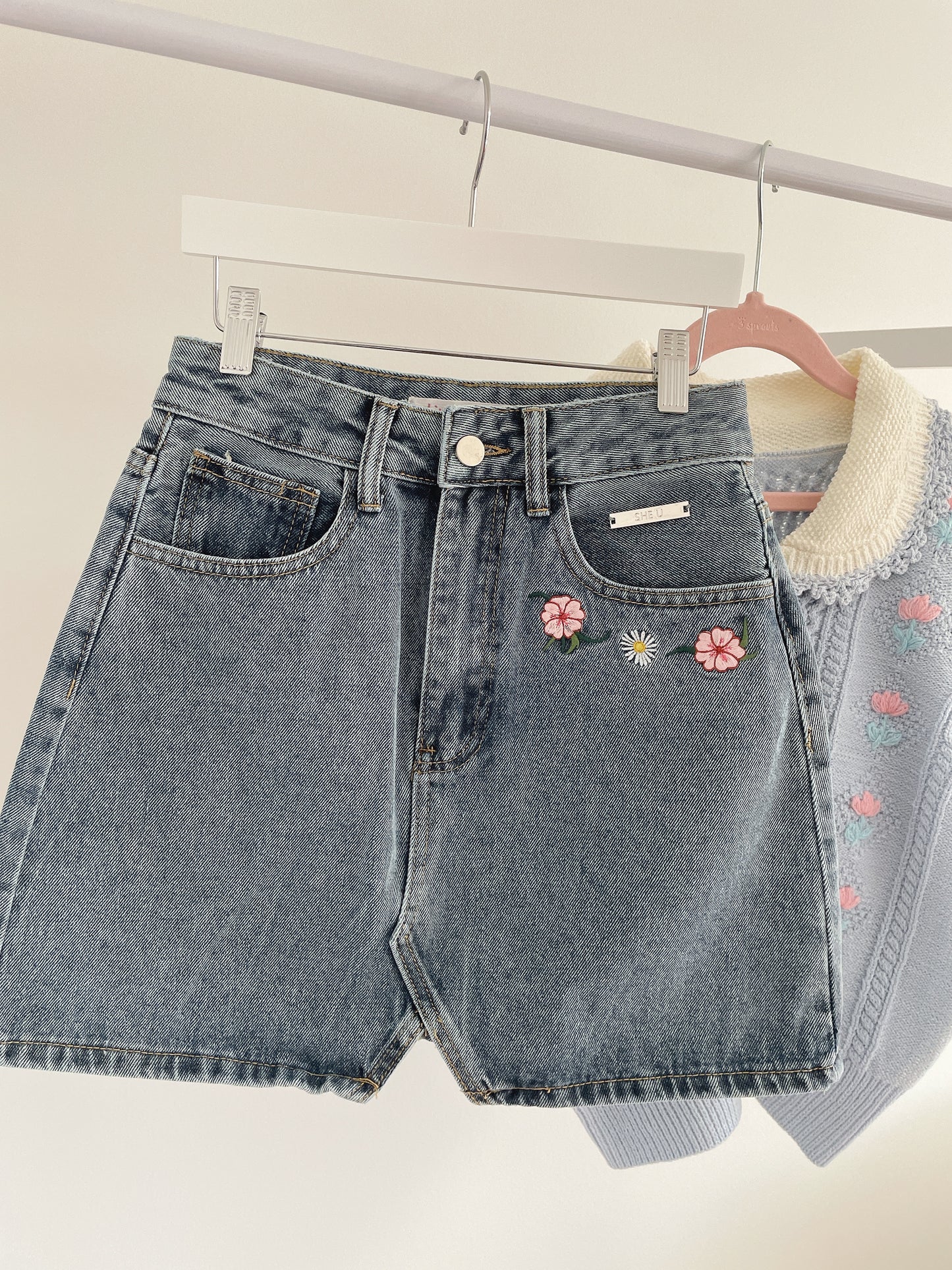 Embroidery Floral Split Denim Skirt