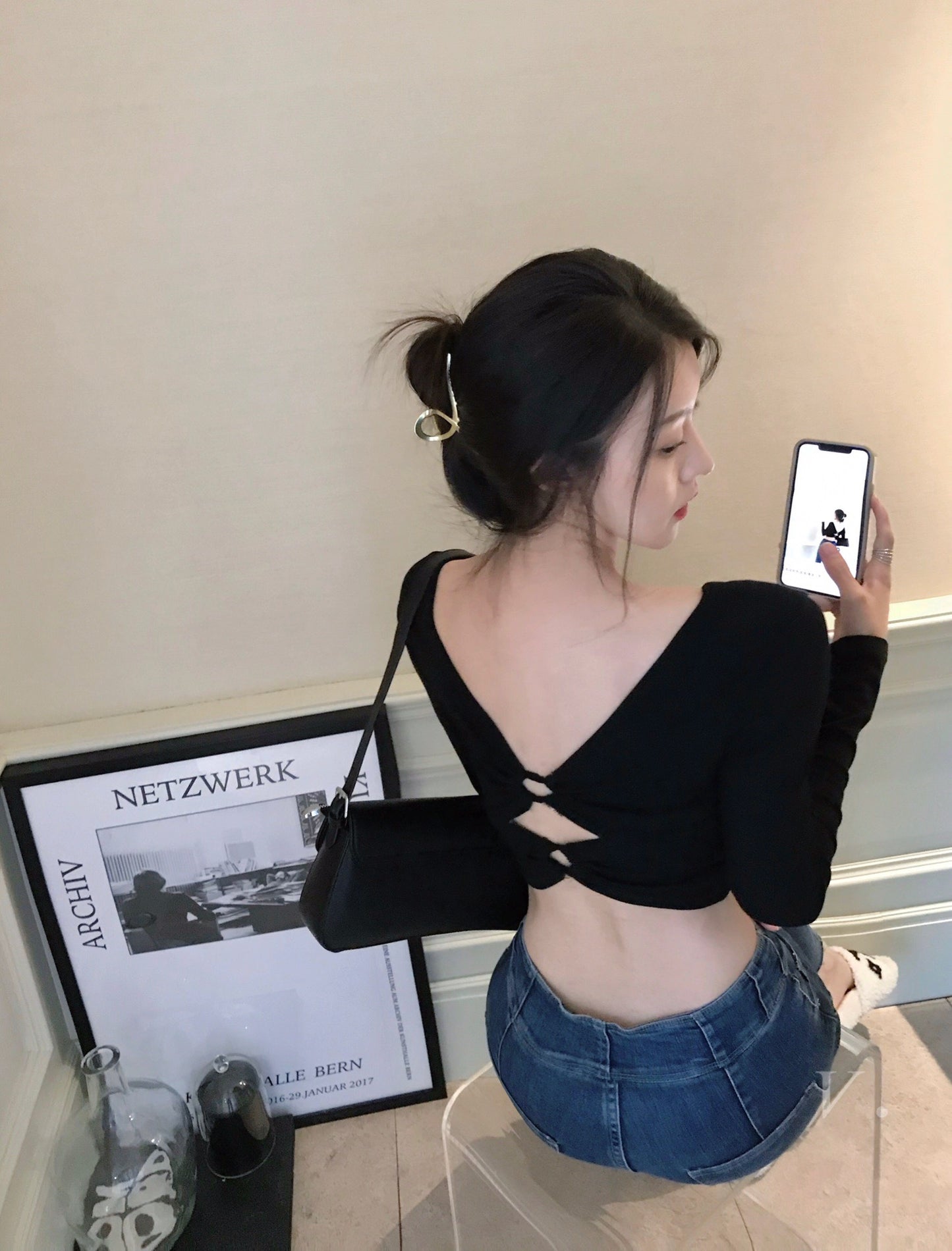 Circle Hollow Out Crop Tee