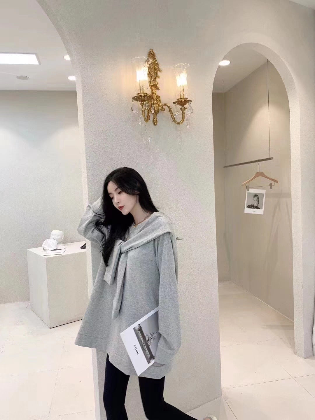 Tie Ribbon Sweatshirt