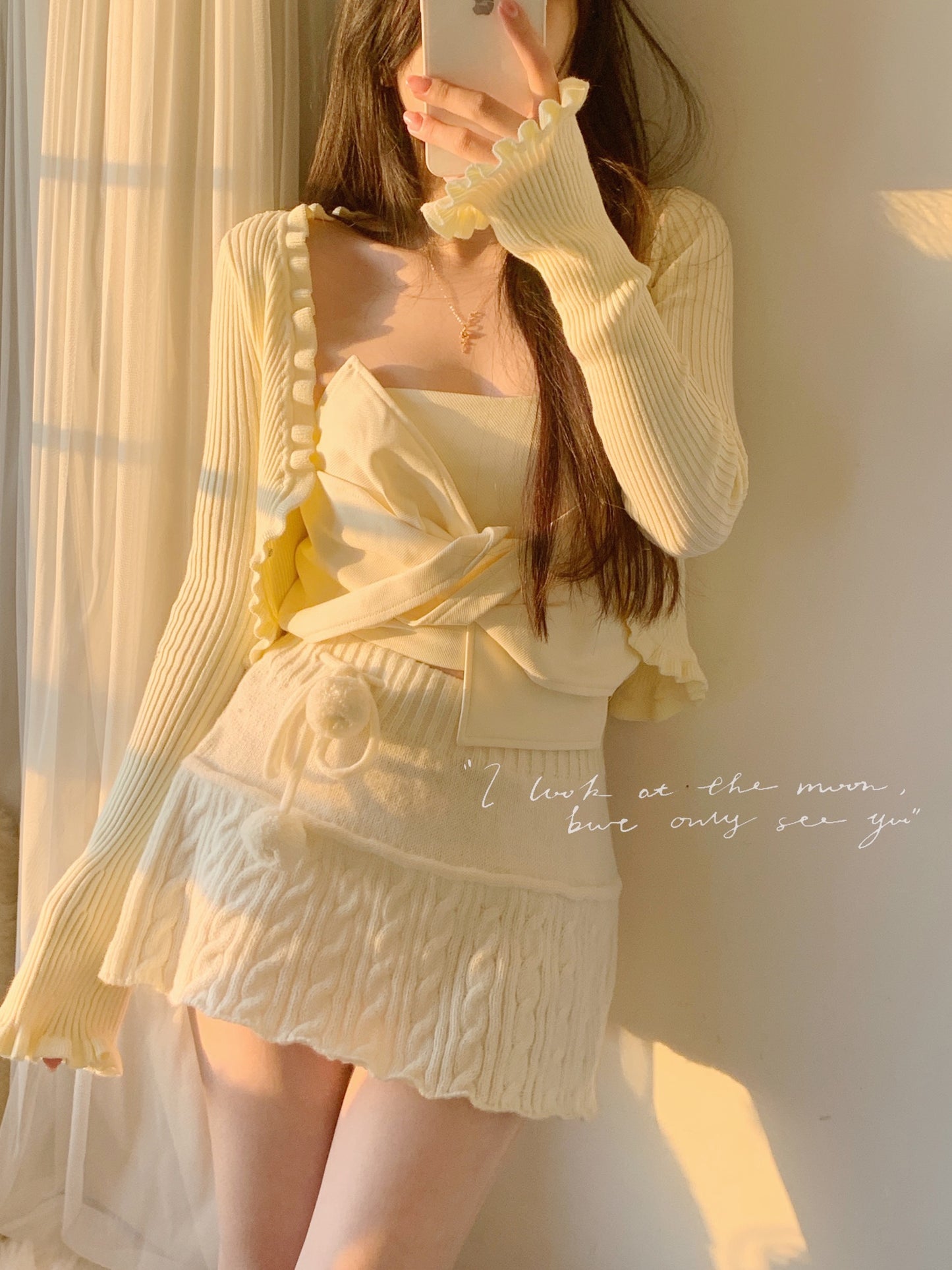 Ribbed Knit Short Cardigan