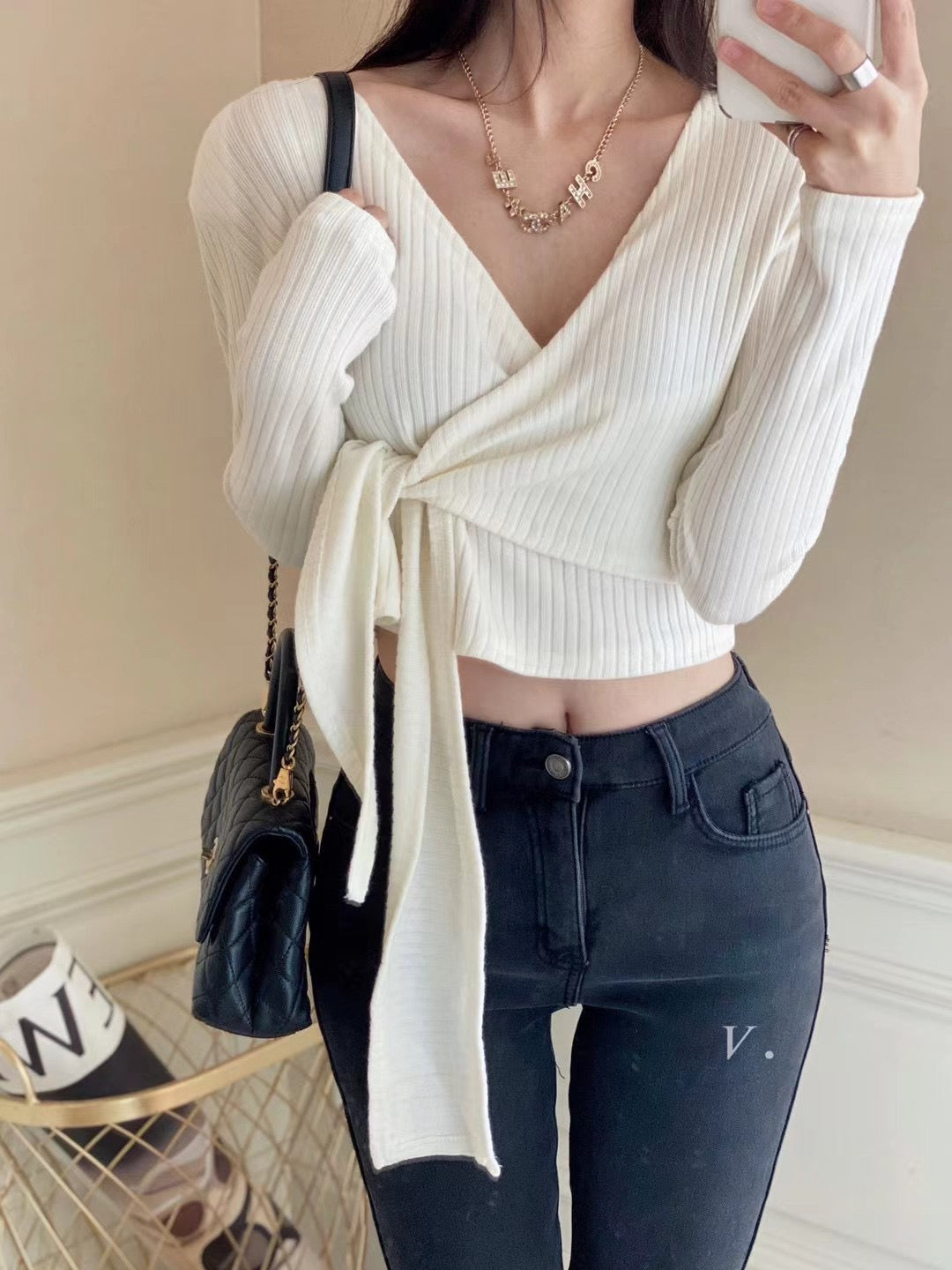 V-neck Tie Ribbed Knit Top