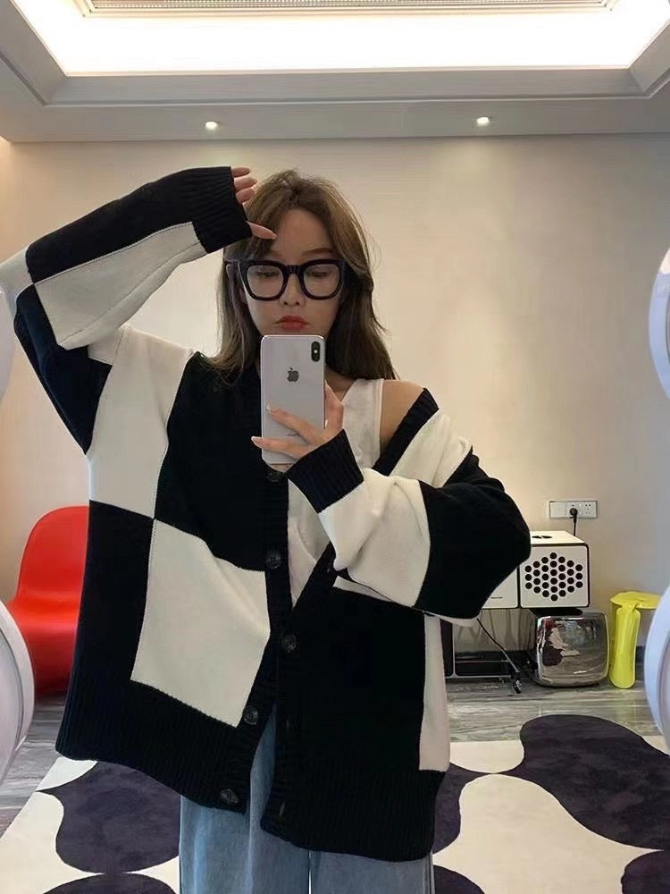 Checkers Pattern Knit Cardigan