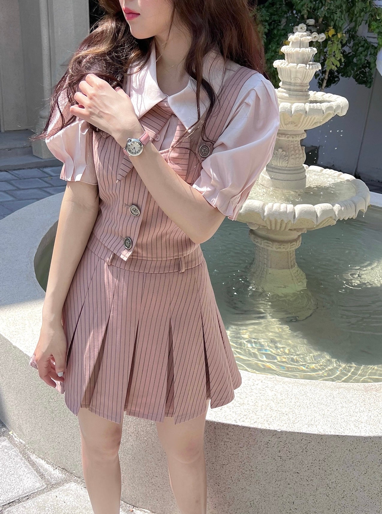 Short Lantern Sleeves Blouse