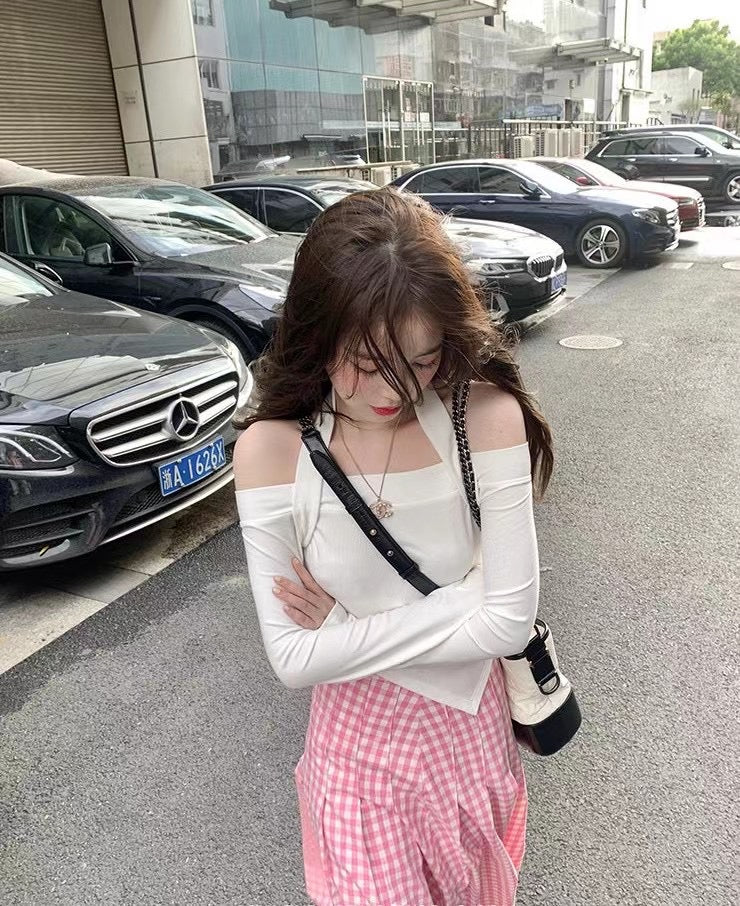 Halter Neck Ribbed Top