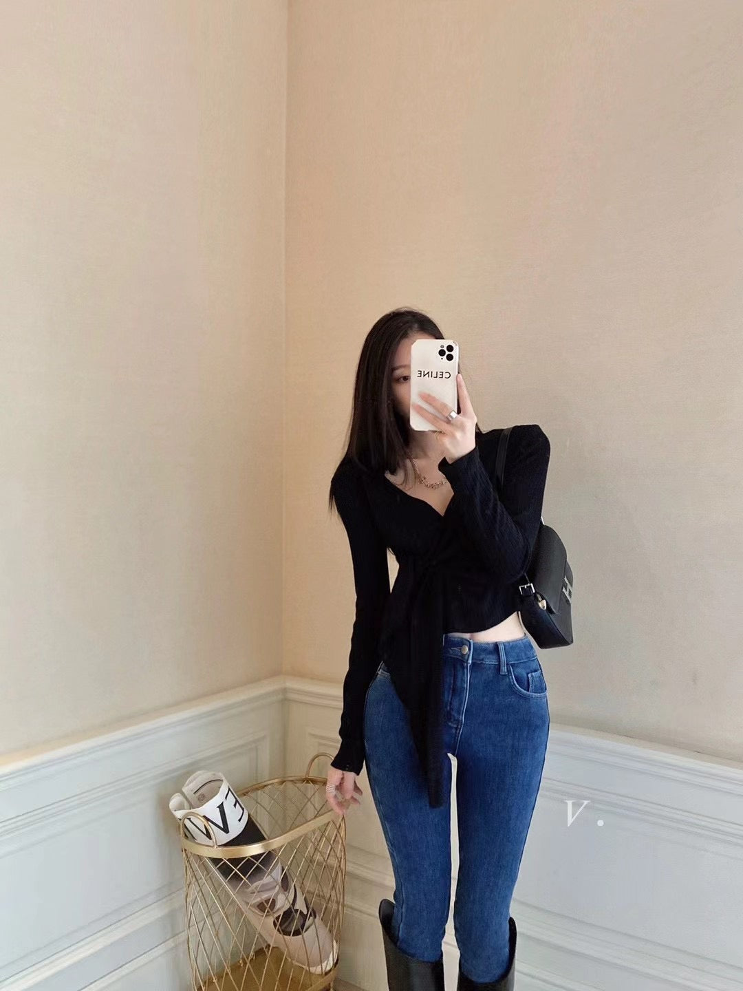 V-neck Tie Ribbed Knit Top