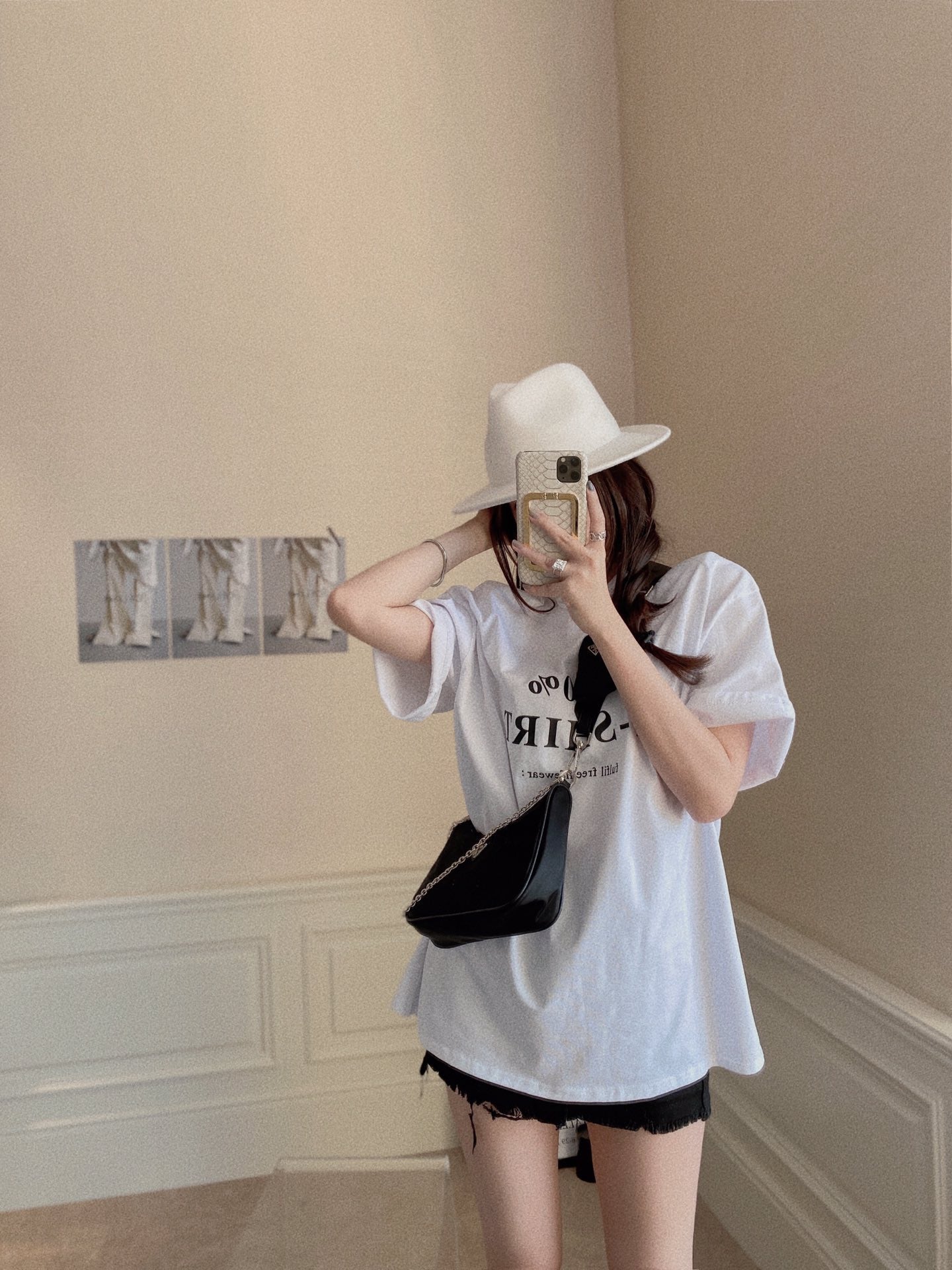 100% T-shirt