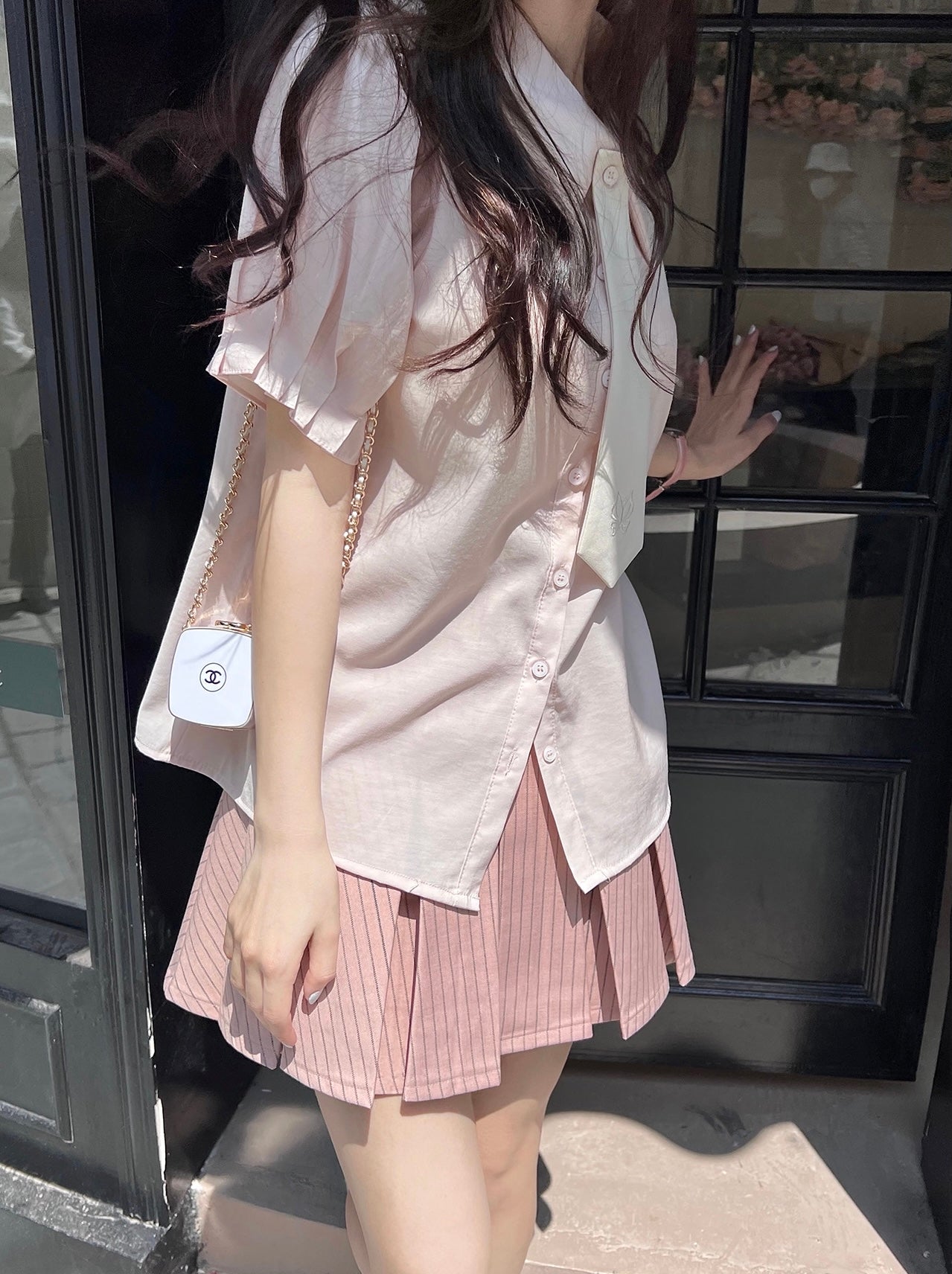 Short Lantern Sleeves Blouse