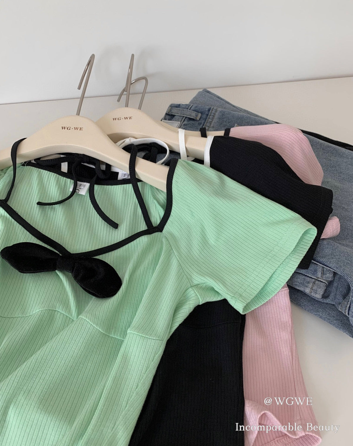 Contrasting Ribbon Ribbed Top