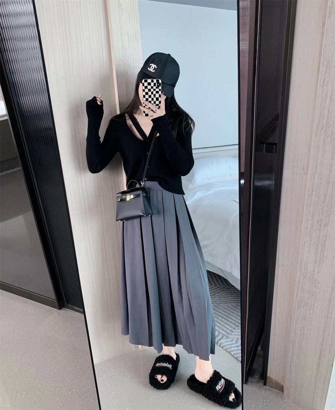 Halter-neck Soft Knit Top