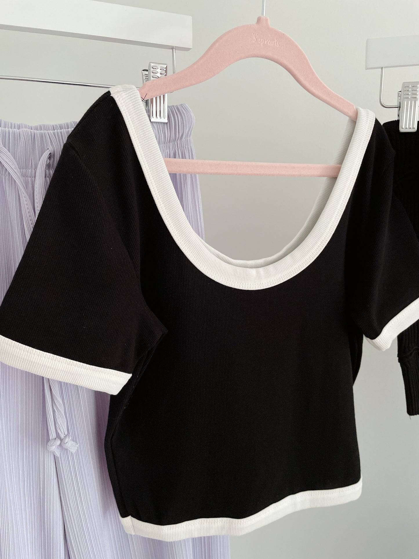 Contrast Trim Cropped Knit T-shirt