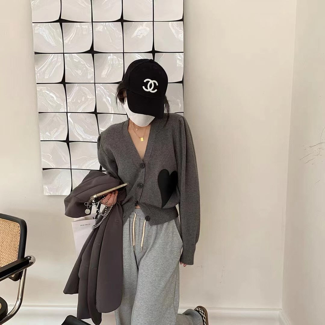 Big Leather heart Knit Cardigan