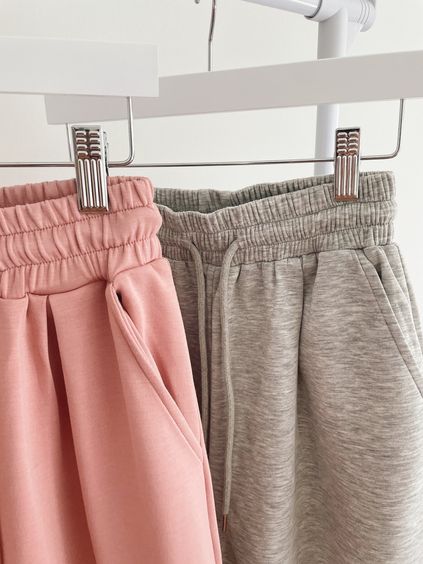 Two Pockets Wide Leg Pants