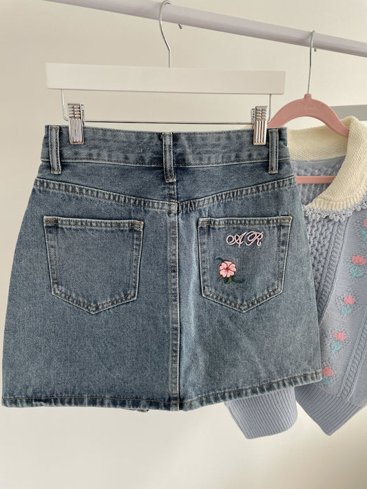 Embroidery Floral Split Denim Skirt