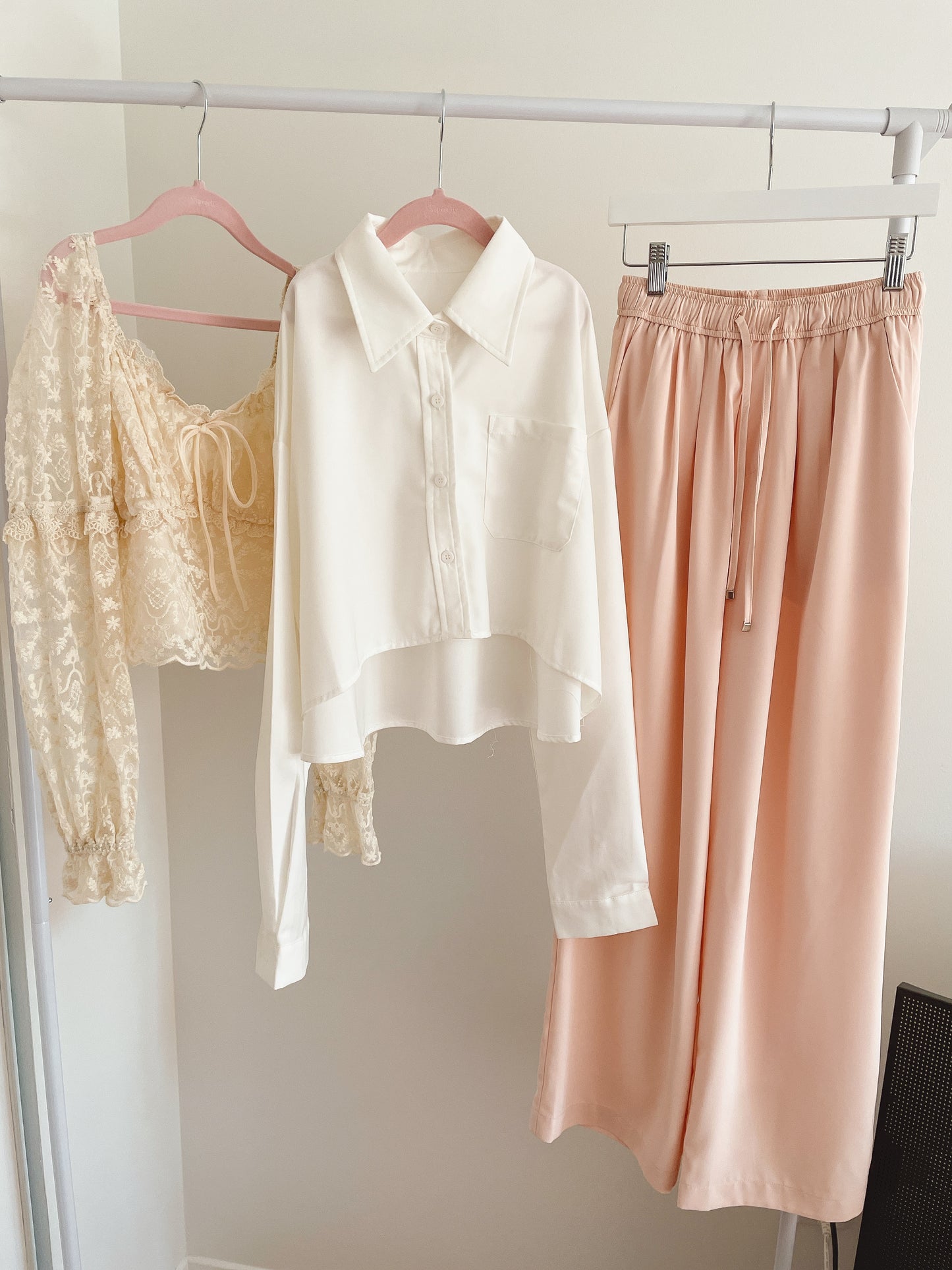 Batwing Sleeves Cropped Blouse